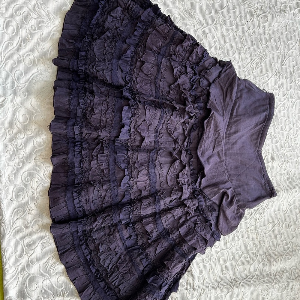 Lithe Ruffled A-Line Skirt in Deep Purple - Picture 4 of 9